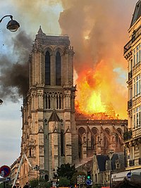 200px-Incendie_Notre_Dame_de_Paris